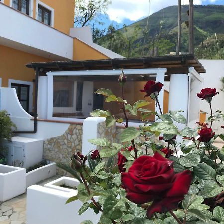 B&B La Goletta Di Salina Санта Марина Салина Екстериор снимка